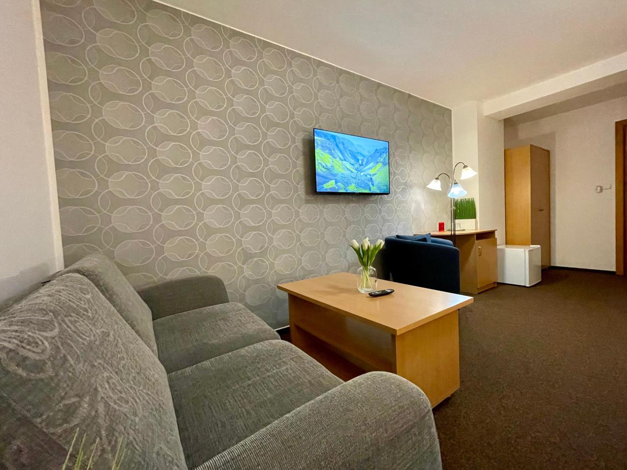 Hotel Aldo Unicov ภายนอก รูปภาพ