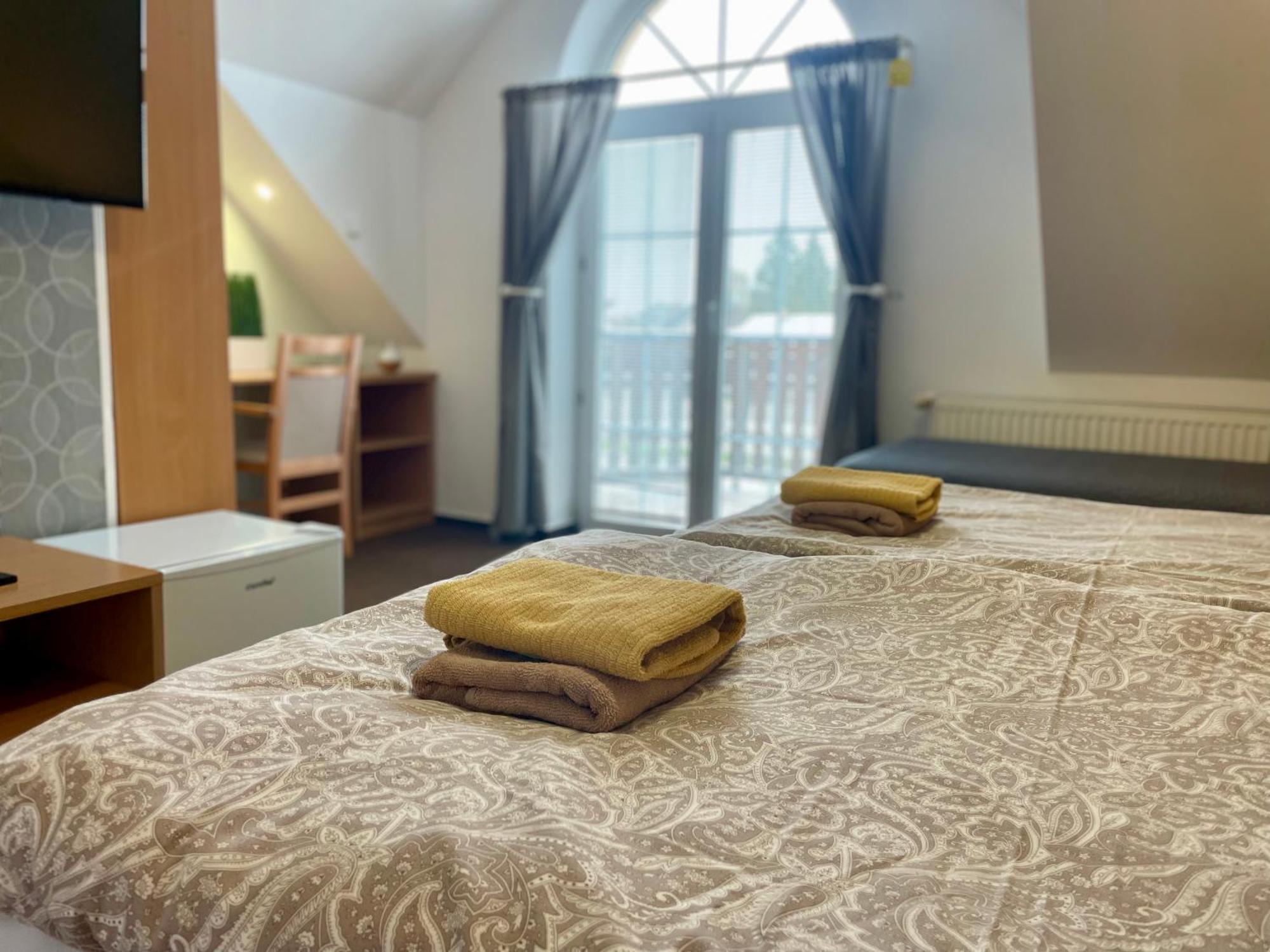 Hotel Aldo Unicov ภายนอก รูปภาพ